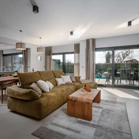 Villa Rose *